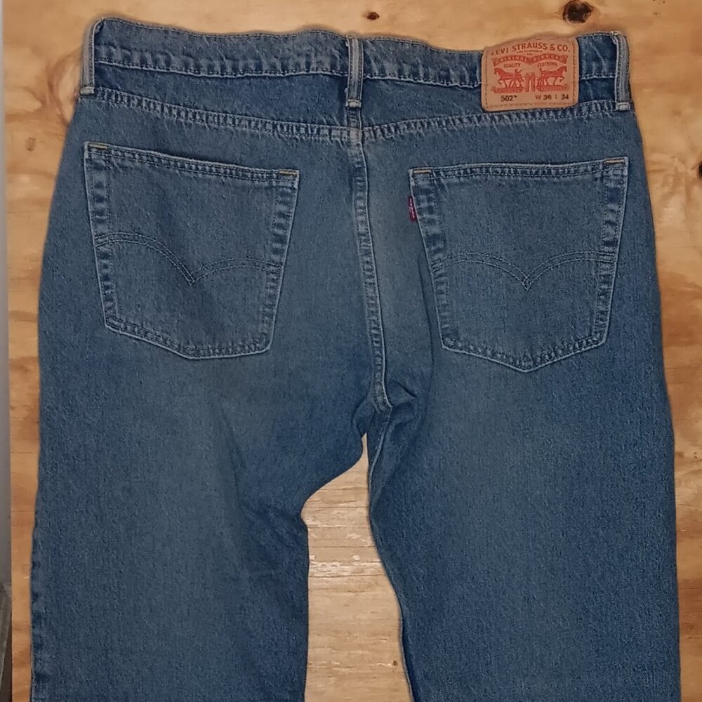 Levi’s 502 Denim Jeans – Men’s Size 36x34 – Tapered Fit - Picture 2 of 3